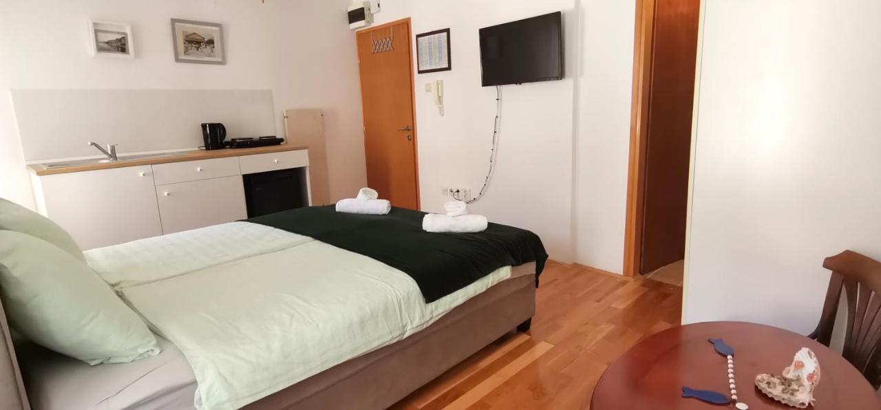 Studio Apartment L&G Rovinj Exterior photo