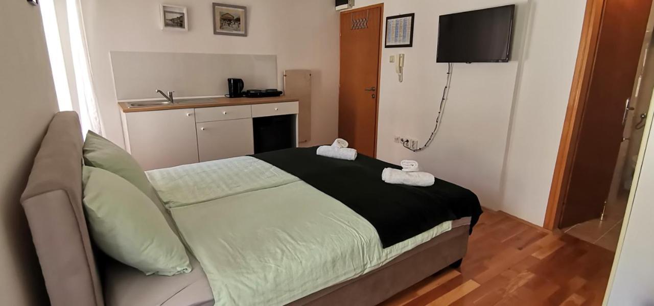 Studio Apartment L&G Rovinj Exterior photo